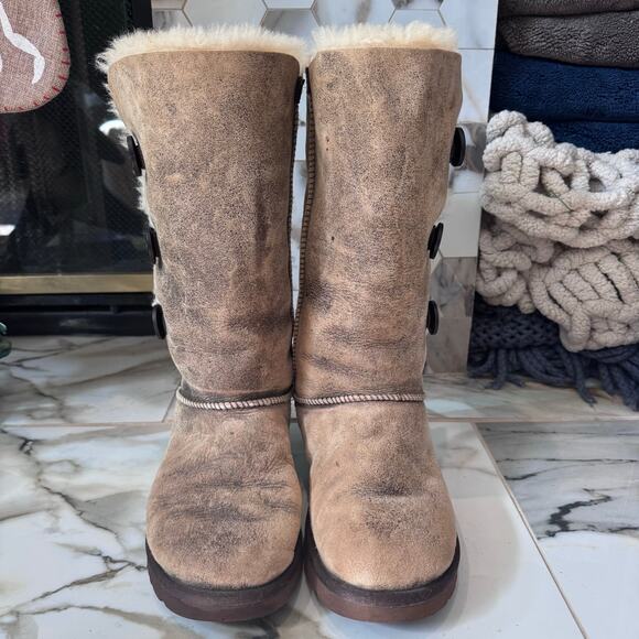 Ugg Women’s Tall Bailey Triplet Button Brown Bomber Suede Sheepskin Boots Size 9 - Picture 2 of 14